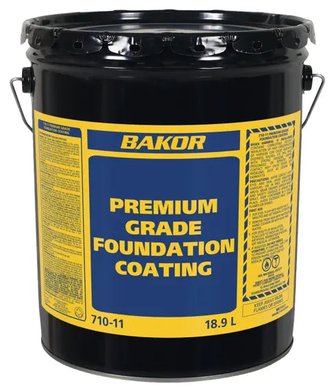 Seau noir de 18,9 L avec étiquette jaune et bleue, contenant un revêtement de fondation de qualité supérieure.