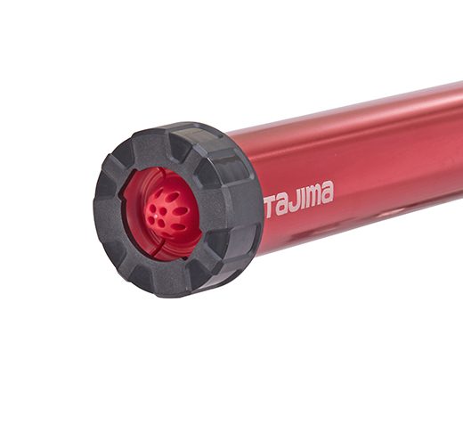 Fusil à calfeutrer professionnel rouge avec embout noir, conçu pour recharges en saucisse et cartouches.