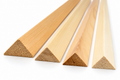 Élément de bois carré pour construction et coffrage, utilisé dans des travaux nécessitant une petite dimension.
