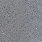 Appui de fenêtre en béton préfabriqué avec finition à face éclatée, surface texturée et naturelle.