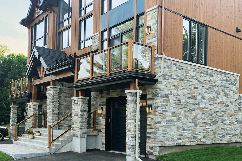 Pierre décorative en béton Ledge Cobble Stone avec aspect linéaire et rustique.