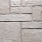 Pierre de béton architecturale Estate Stone couleur Polar, imitant la pierre naturelle.