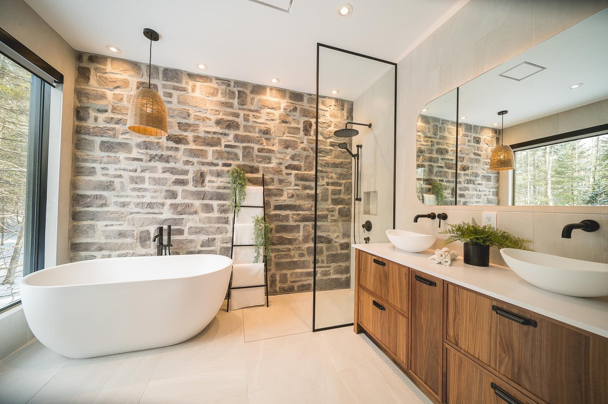 Pierre décorative en béton Ledge Cobble Stone avec aspect linéaire et rustique.