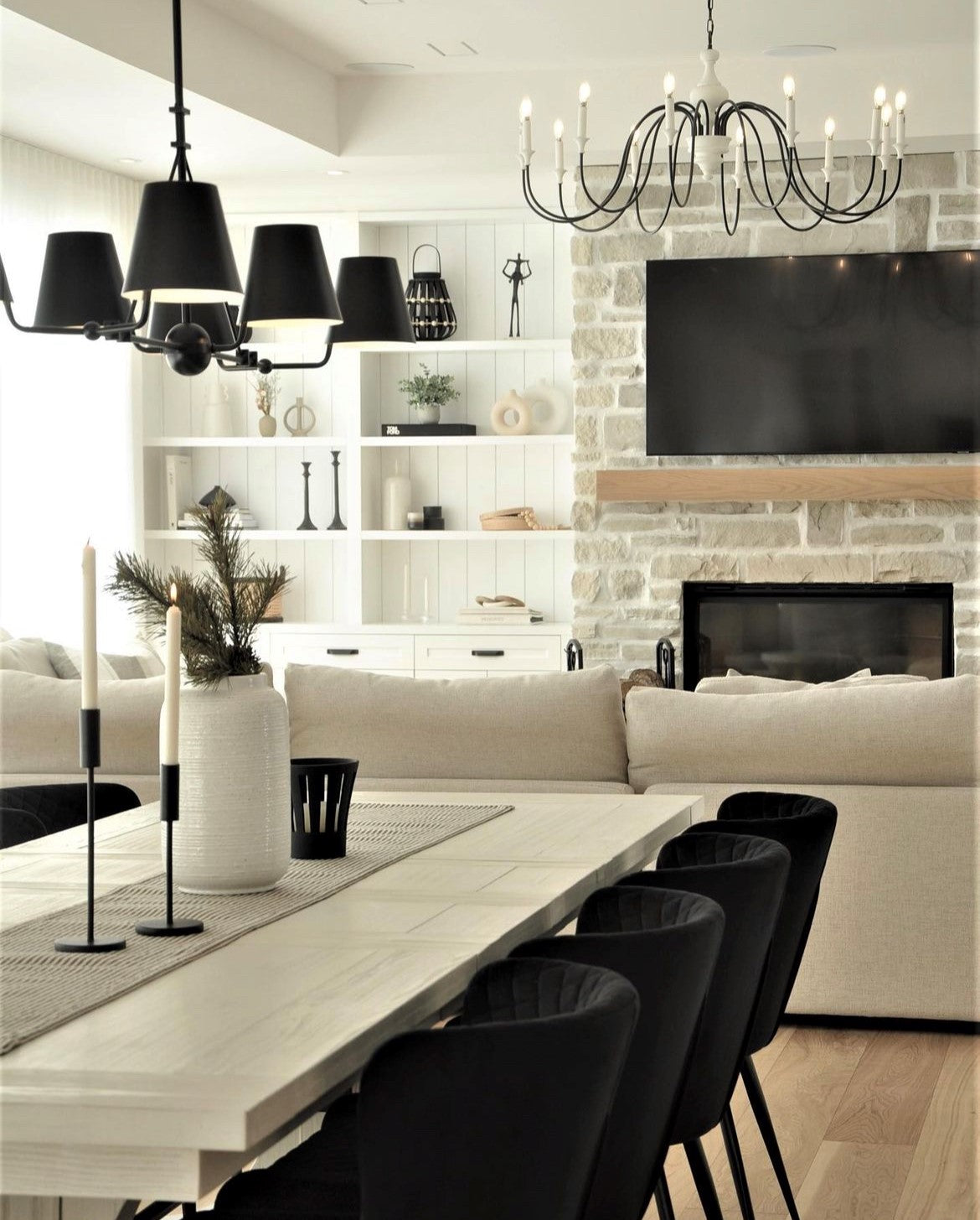 Pierre décorative en béton Ledge Cobble Stone avec aspect linéaire et rustique.