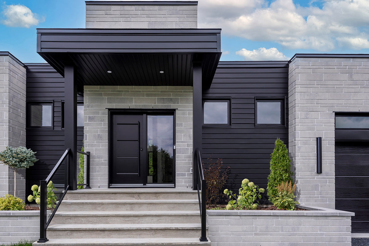 Revêtement d'aluminium Rialux avec profilé rainuré, idéal pour des projets intemporels.