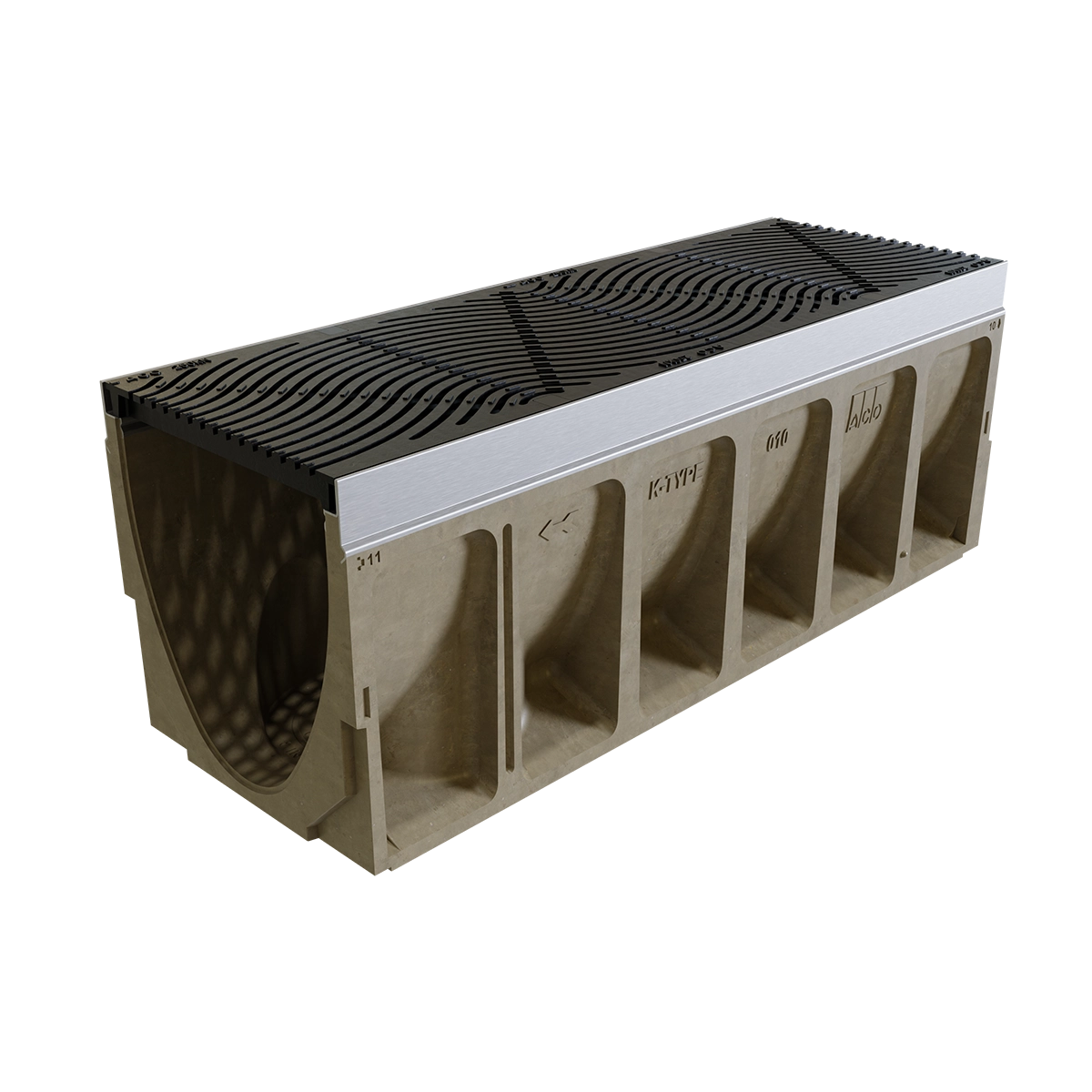 Caniveau en béton avec grille en métal, conçu pour le drainage, couleur beige.
