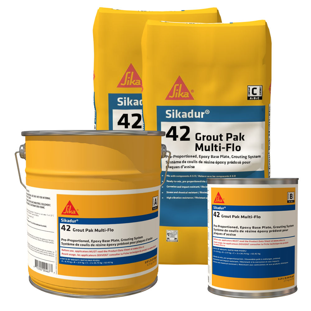 Sacs et seau de produit Sika Sikadur 42 Grout Pak Multi-Flo, incluant un seau de 18,9 L et deux sacs de 22,7 kg.