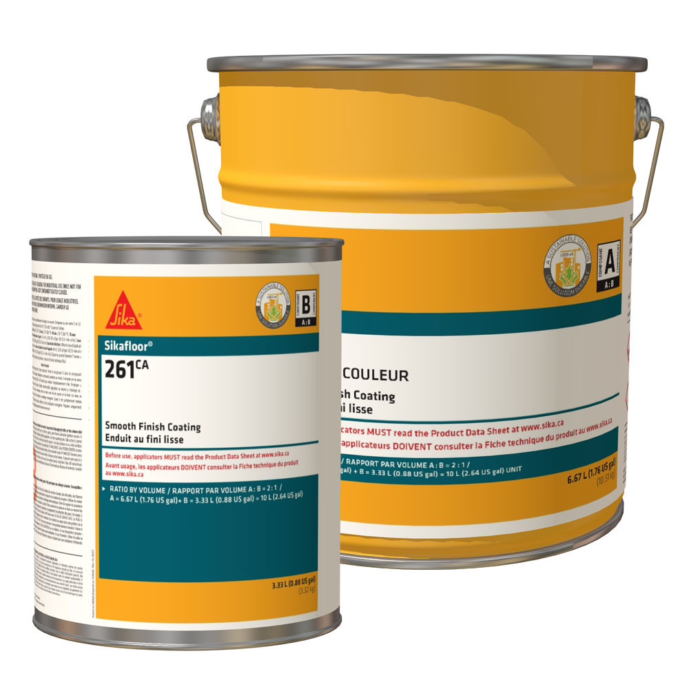 Enduit époxyde Sikafloor®-261 CA, seau de 3,78 L et pot de 18,9 L, finition lisse et couleur unie.